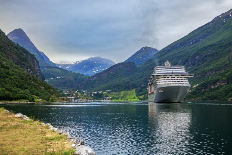 Costa Diadema croaziera 8 zile Orientul Mijlociu, Dubai - Oman - Abu Dhabi de la 398 EUR/pers cu taxe portuare incluse 1