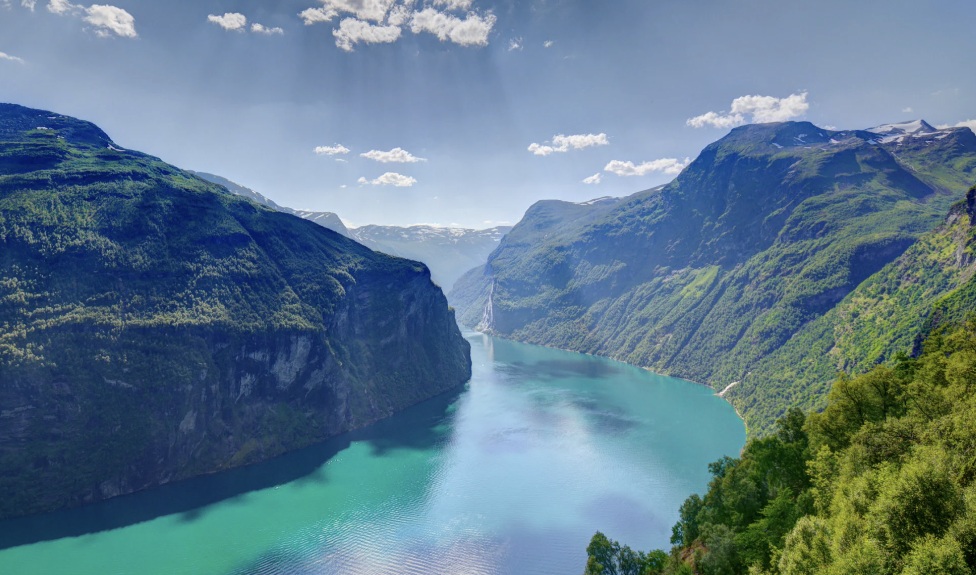 Costa Diadema croaziera 8 zile Orientul Mijlociu, Dubai - Oman - Abu Dhabi de la 398 EUR/pers cu taxe portuare incluse